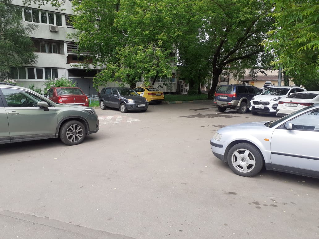 Подтопление около дома на Щелковском шоссе устранили